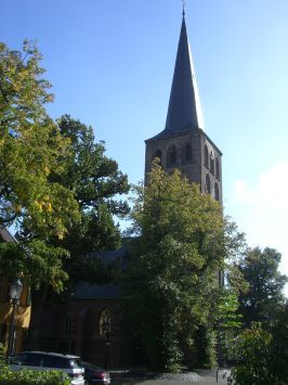 Wachtendonk : Kirchplatz, Pfarrkirche St. Michael